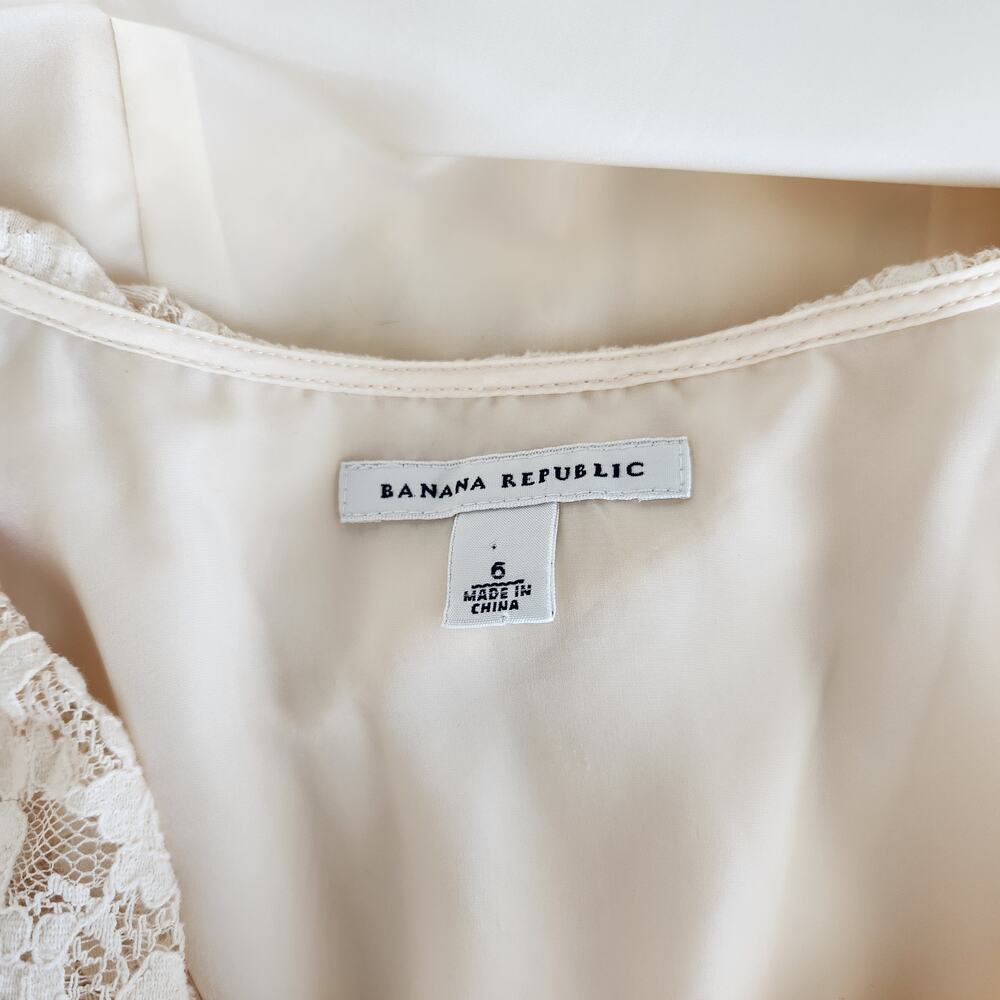 Vintage Y2K Banana Republic Cream Lace Ruffle Button Down Sleeveless Blouse S - Picture 8 of 9